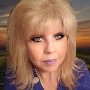 Meet your Posher, Vickie